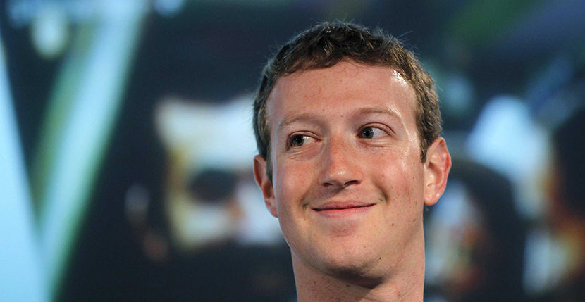 Mark Zuckerberg Sonriendo